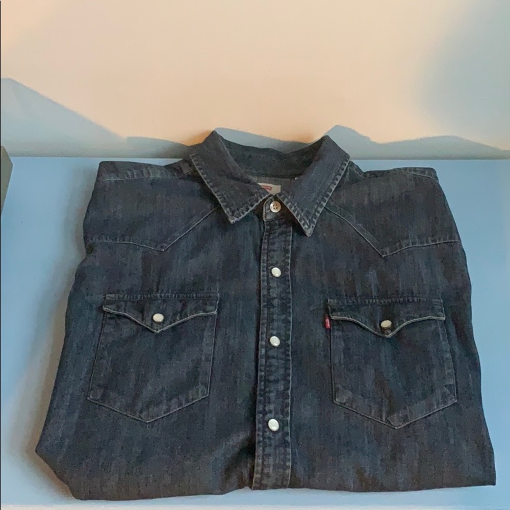 Levi’s denim Short Sleeve shirt - Picture 2 of 6